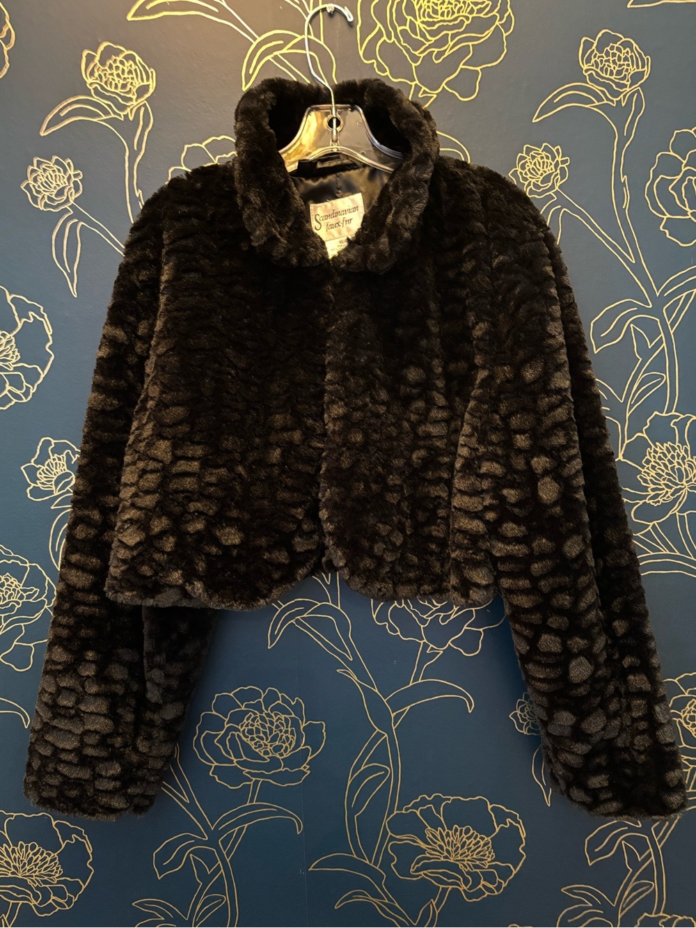 Fabulous cropped FAUX FUR jacket SOFT black COLLAR Scandinavian Fur XL